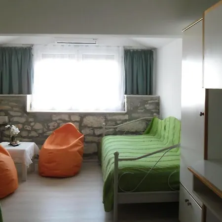 Apartament Kamena Kuca Smiljevac - Stone House 3 *